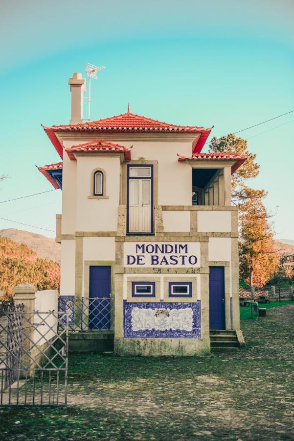塞洛里库迪巴什图 Estacao Ferroviaria De Mondim De Basto酒店 外观 照片